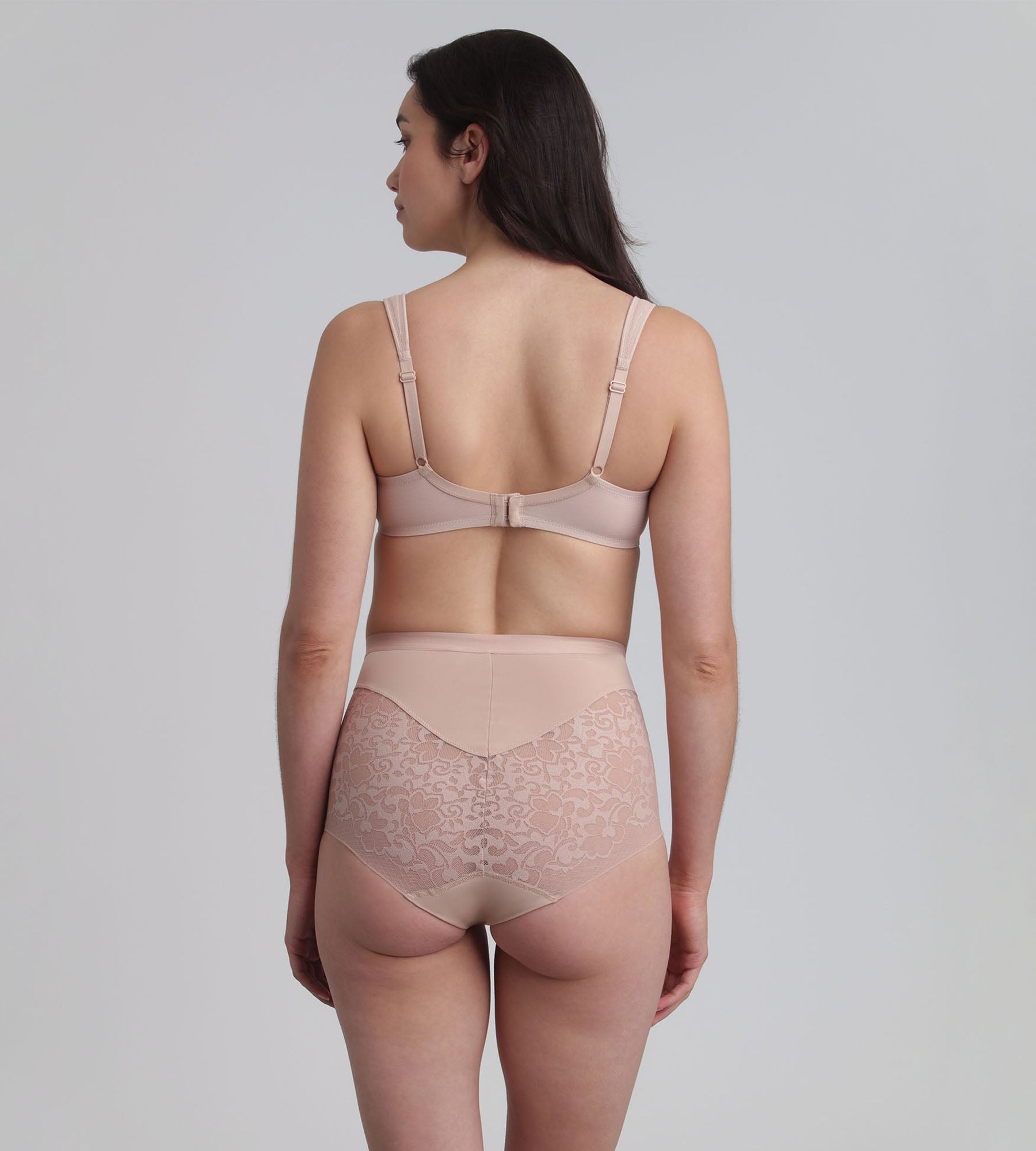 Playtex® High-waisted girdle in beige Expert in Silhouette
