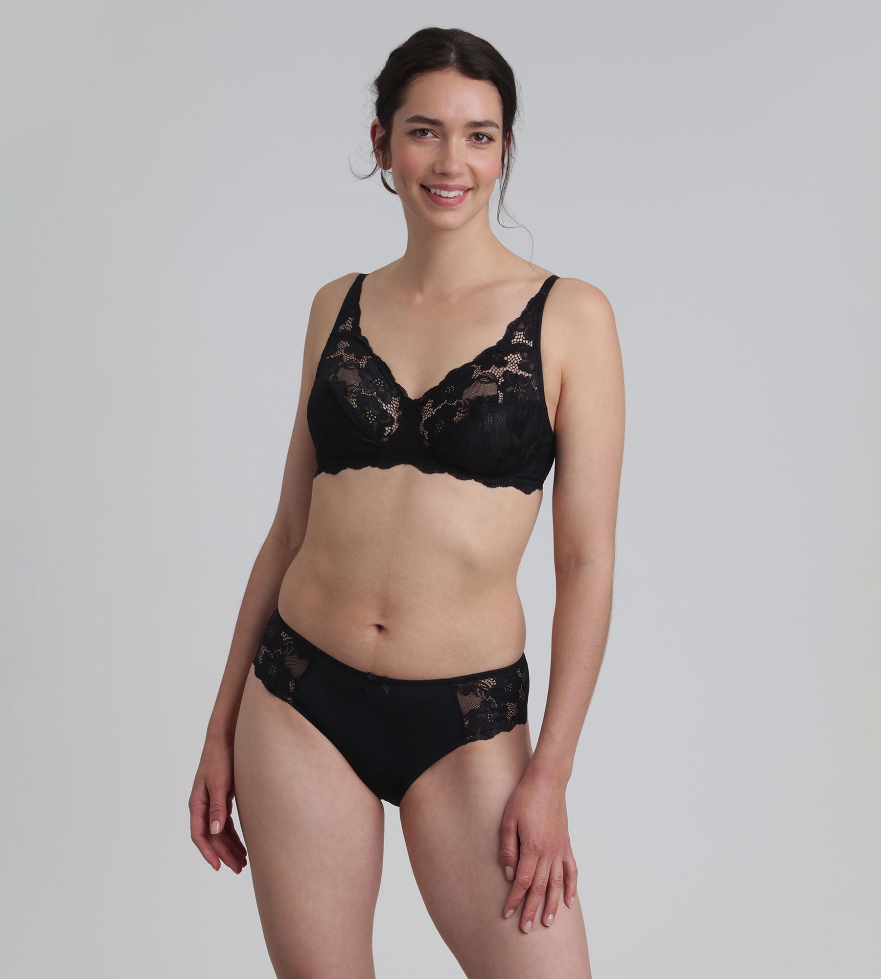 Playtex® Bikini knickers in black Essential Elegance