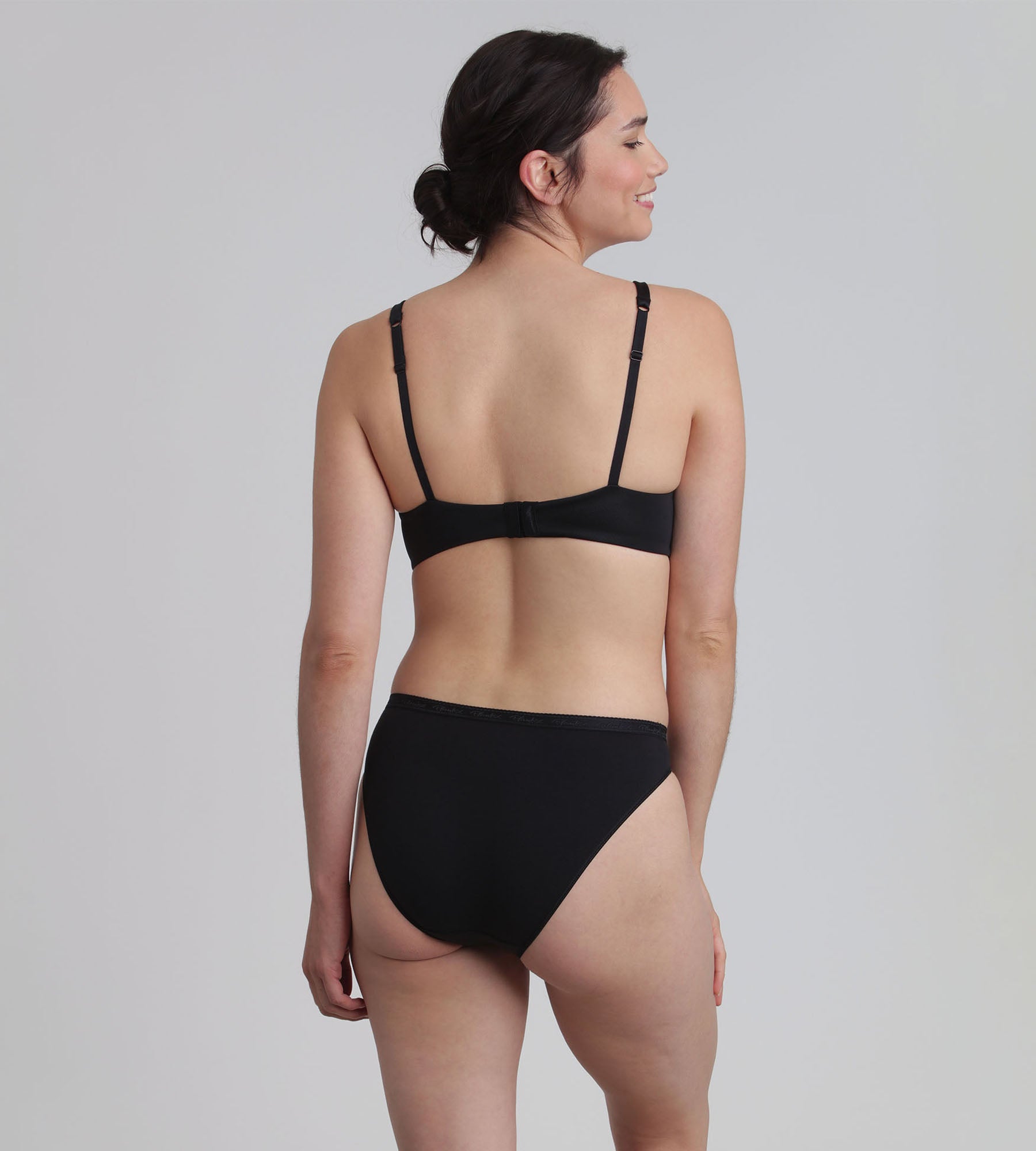 Playtex® Full cup bra with removable underwires in black 24h Absolute Soft