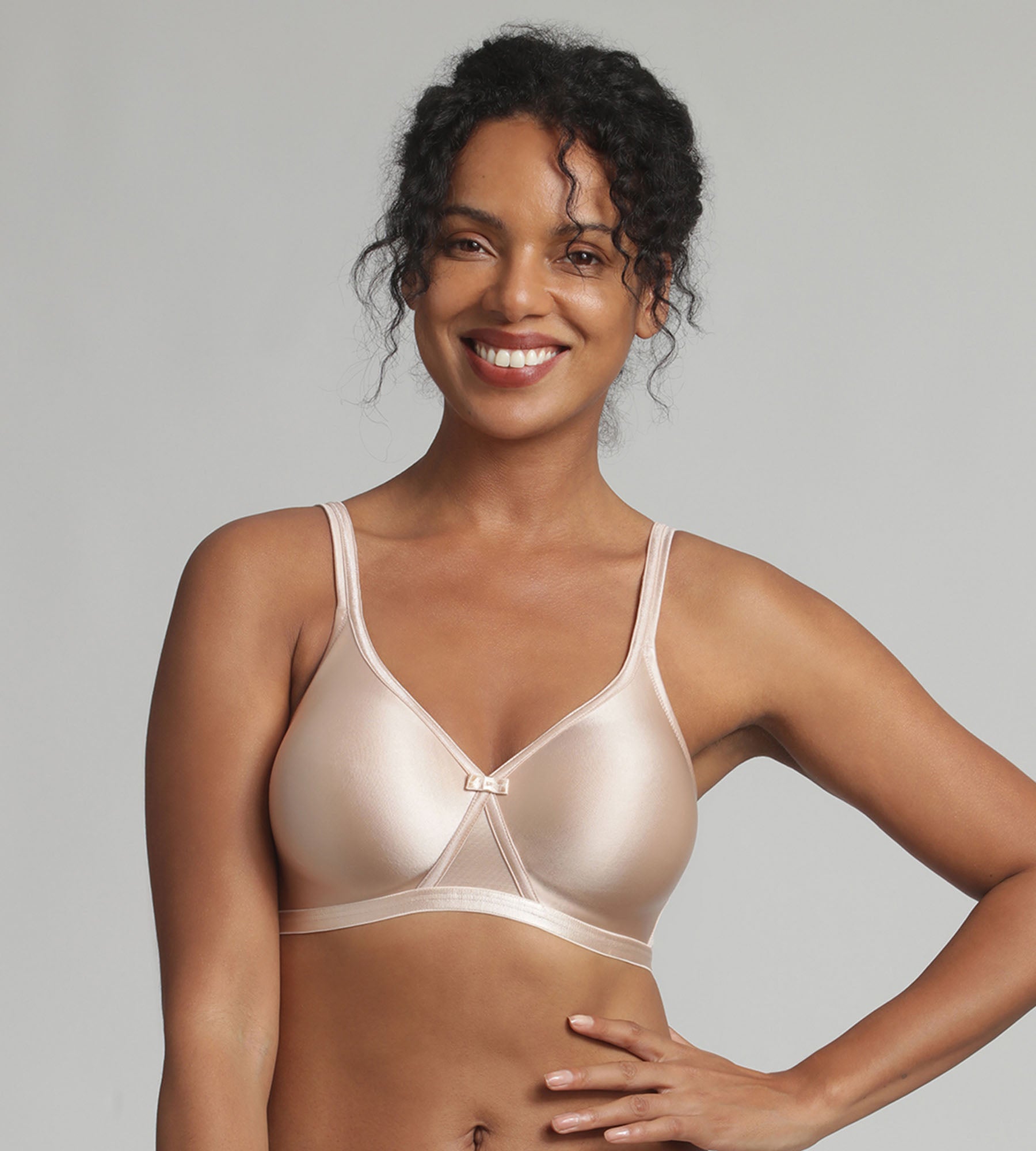 Playtex® Non-wired bra in beige Satiny Micro-Support