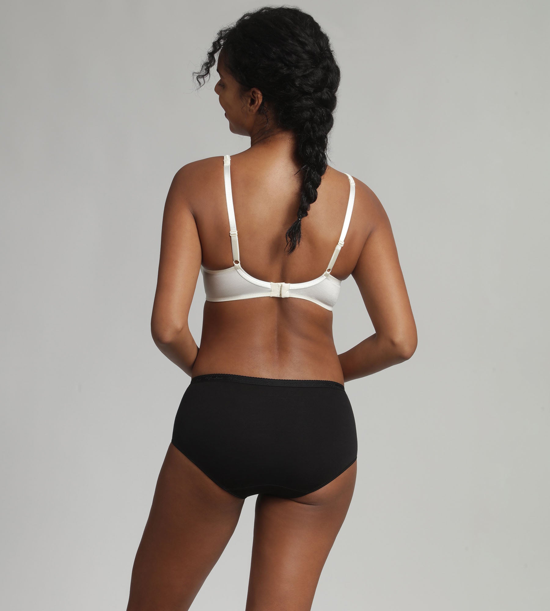 Playtex® Underwired bra in ivory Satiny Micro-Support