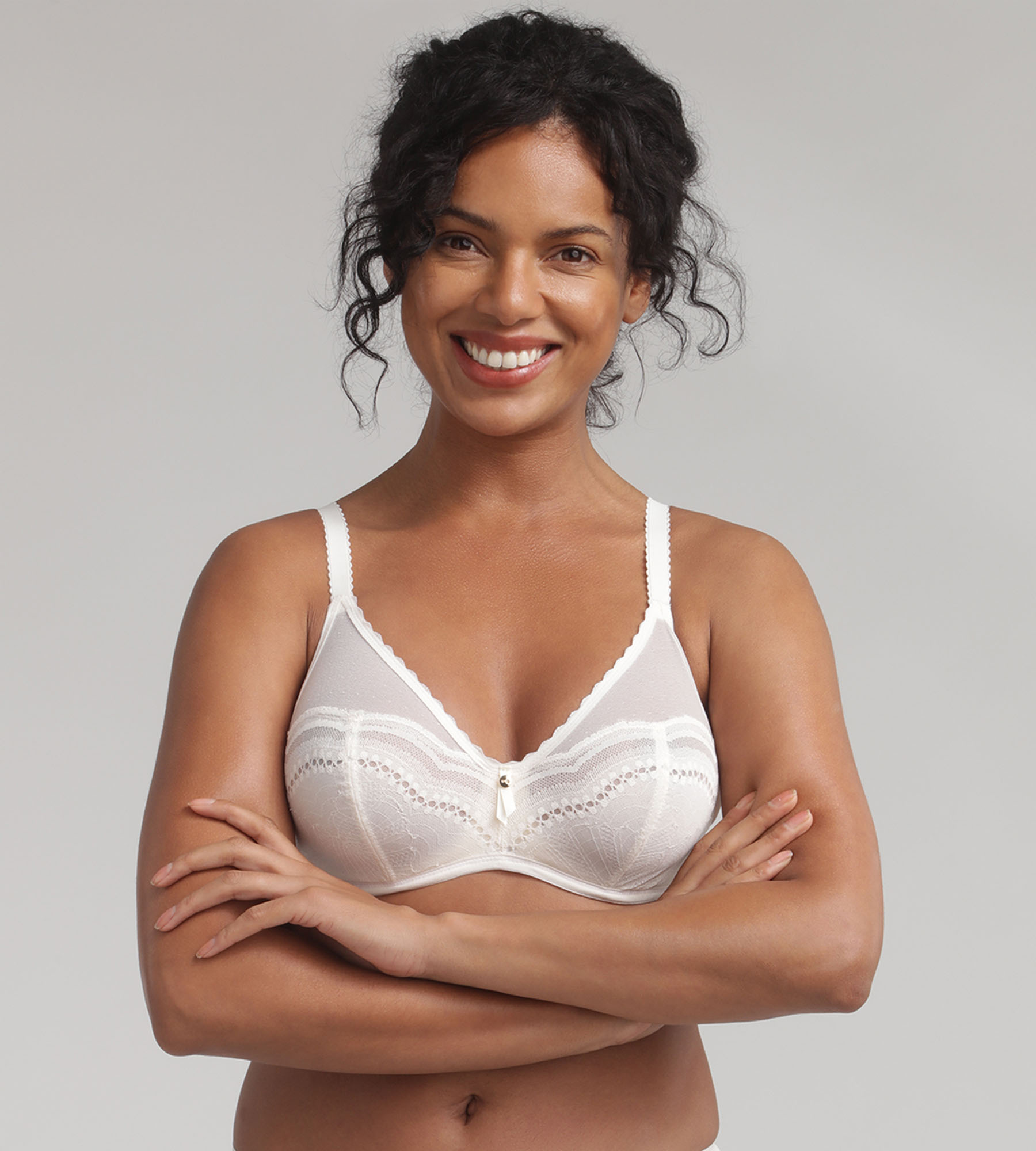 Just My Size Women's Comfort Lace Hidden Shapers Bra, White