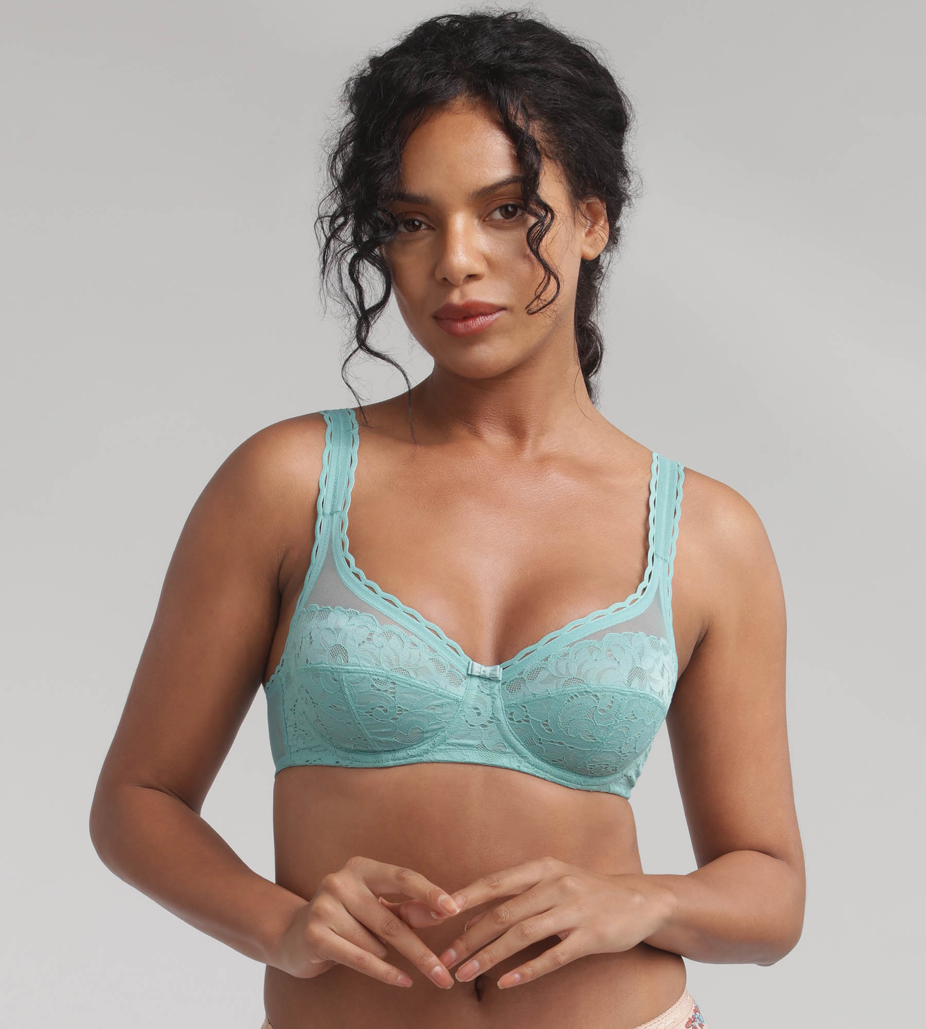 Underwired bra in poetic blue Recycled Classic Lace Support, , PLAYTEX